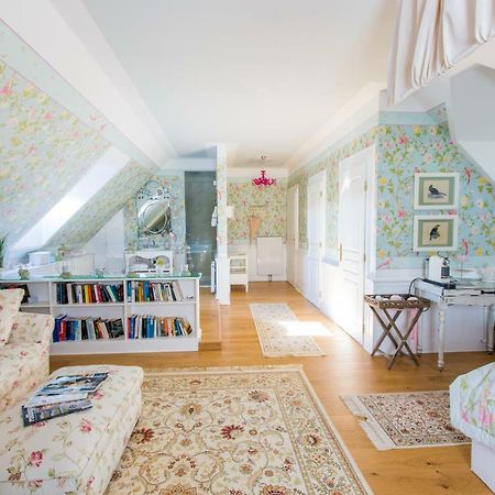 Oleander Romantik Zimmer Trausdorf an der Wulka Екстериор снимка