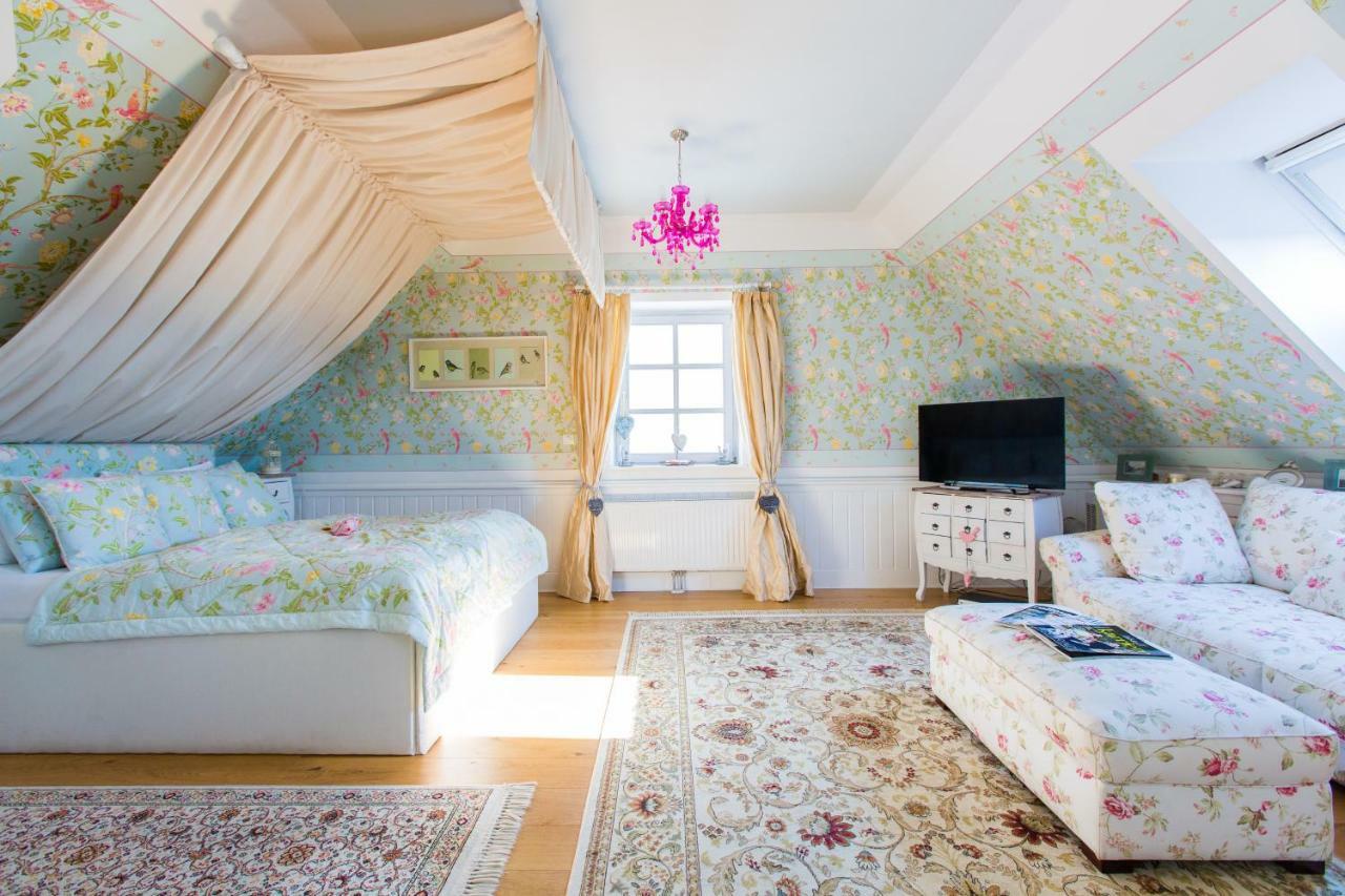 Oleander Romantik Zimmer Trausdorf an der Wulka Екстериор снимка