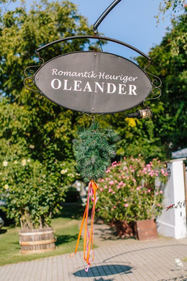 Oleander Romantik Zimmer Trausdorf an der Wulka Екстериор снимка