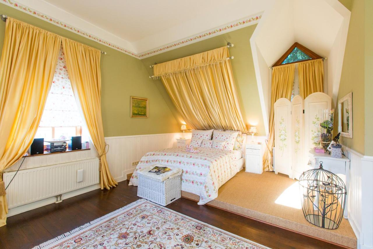 Oleander Romantik Zimmer Trausdorf an der Wulka Екстериор снимка